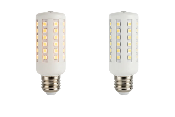 Dvě identické LED corn žárovky 3000K a 4500K